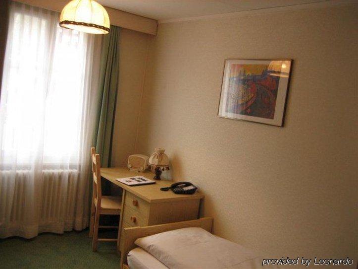 Hotel Bernerhof Grindelwald Room photo